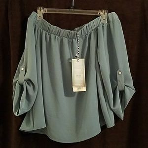 Off the shoulder 3/4 sleeve shirt